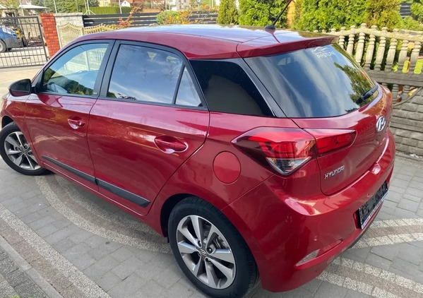 Hyundai i20 cena 37600 przebieg: 107000, rok produkcji 2016 z Dębica małe 562